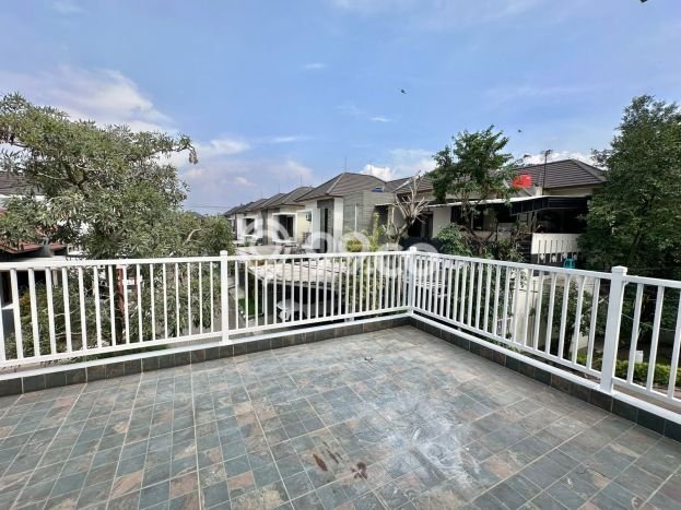 Lokasi strategis! Rumah siap huni dikontrakkan di Margahayu LB 160m2 Lokasi strategis! Rumah siap huni dikontrakkan di Margahayu LB 160m2