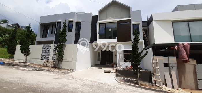 Rumah Luas Asri 3 KT Siap Pakai di Setiabudi Bandung Rumah Luas Asri 3 KT Siap Pakai di Setiabudi Bandung