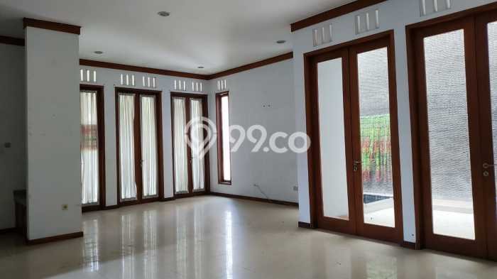 Ready to Use! Premium House LT 307m2 Desain Modern di Setiabudi Ready to Use! Premium House LT 307m2 Desain Modern di Setiabudi