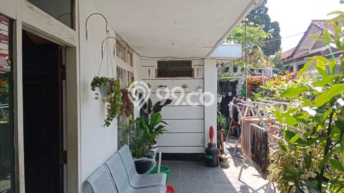 Hunian Cantik Minimalis Lb 200m2 di Coblong, Bandung Hunian Cantik Minimalis Lb 200m2 di Coblong, Bandung