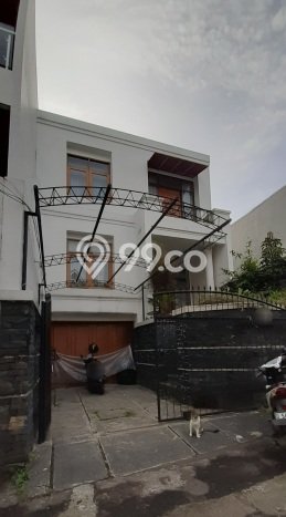 Disewakan Rumah Harga Terjangkau di Dago Bandung dengan 5 Kamar Tidur Disewakan Rumah Harga Terjangkau di Dago Bandung dengan 5 Kamar Tidur