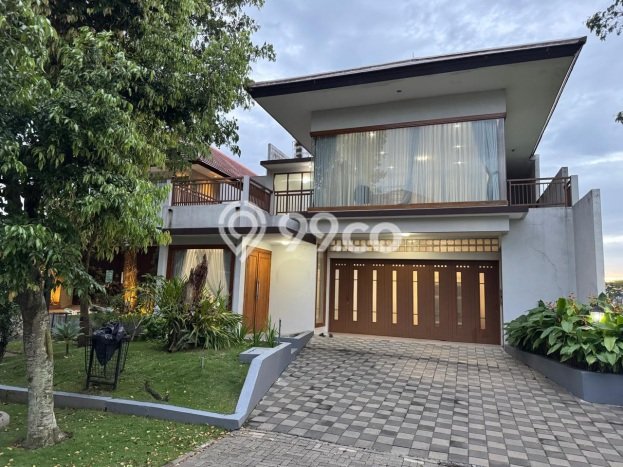 Rumah Elit Modern Tanpa Renovasi di Padalarang Bandung Rumah Elit Modern Tanpa Renovasi di Padalarang Bandung