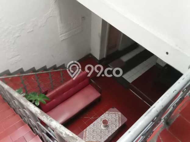 Hunian Mewah LB 290m2 Siap Pakai Desain Elegan di Burangrang, Bandung Hunian Mewah LB 290m2 Siap Pakai Desain Elegan di Burangrang, Bandung