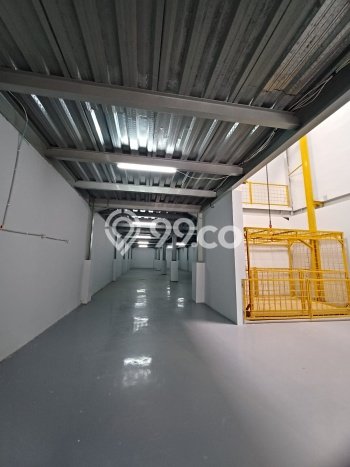 Unit Komersial Disewakan di Jakarta Barat Area Strategis Harga Kompetitif Unit Komersial Disewakan di Jakarta Barat Area Strategis Harga Kompetitif