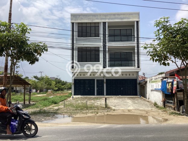 Ruko Dijual Lokasi Emas di Bukit Raya Luas 270m2 Ruko Dijual Lokasi Emas di Bukit Raya Luas 270m2