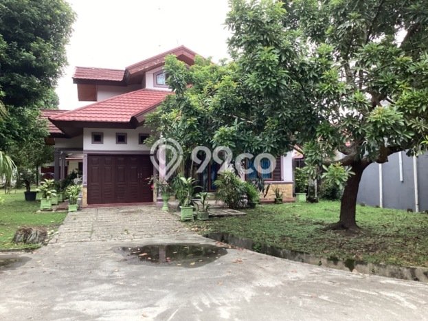 Rumah Lingkungan Asri di , Pekanbaru, Luas 3997m2m² Bangunan 331m2m² Rumah Lingkungan Asri di , Pekanbaru, Luas 3997m2m² Bangunan 331m2m²