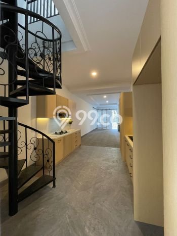 Siap Huni Hunian Elit 5 Kamar di Kelapa Gading Dekat ke Mana Pun Siap Huni Hunian Elit 5 Kamar di Kelapa Gading Dekat ke Mana Pun