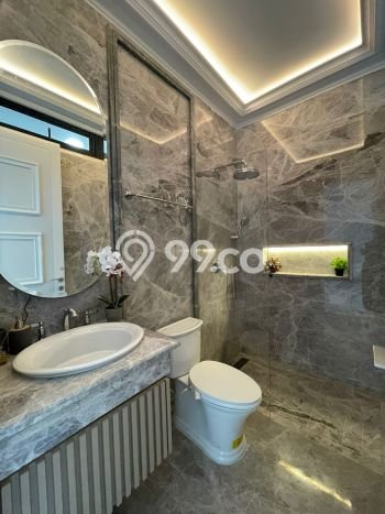 Siap Huni Hunian Elit 5 Kamar di Kelapa Gading Dekat ke Mana Pun Siap Huni Hunian Elit 5 Kamar di Kelapa Gading Dekat ke Mana Pun