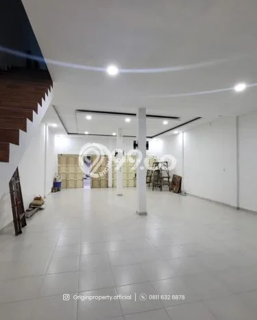 KAWASAN KOMERSIAL! Ruko For Rent Kawasan Medan Polonia, Luas 256m², Lokasi Strategis KAWASAN KOMERSIAL! Ruko For Rent Kawasan Medan Polonia, Luas 256m², Lokasi Strategis