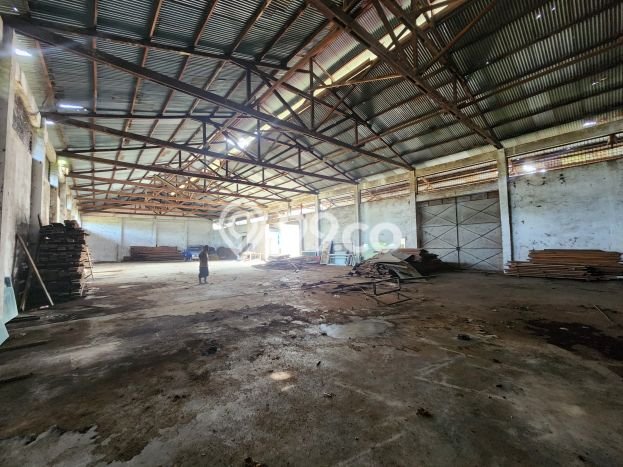 Dijual Gudang Kawasan Premium Kawasan Medan Johor, Luas 4500m², Jalan Utama Dijual Gudang Kawasan Premium Kawasan Medan Johor, Luas 4500m², Jalan Utama