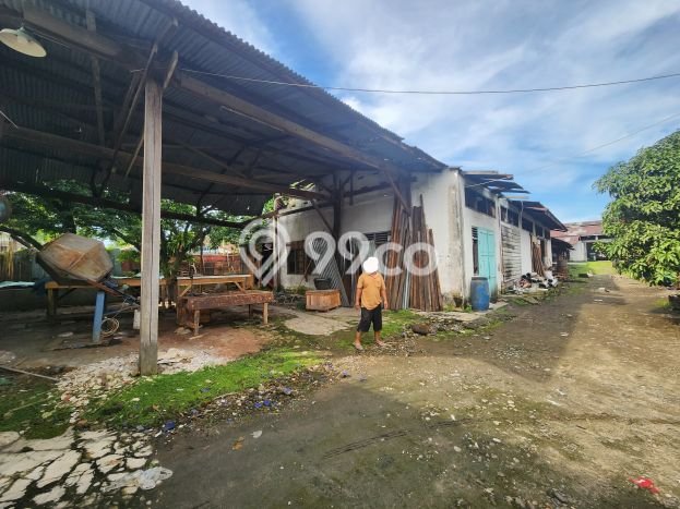 Dijual Gudang Kawasan Premium Kawasan Medan Johor, Luas 4500m², Jalan Utama Dijual Gudang Kawasan Premium Kawasan Medan Johor, Luas 4500m², Jalan Utama