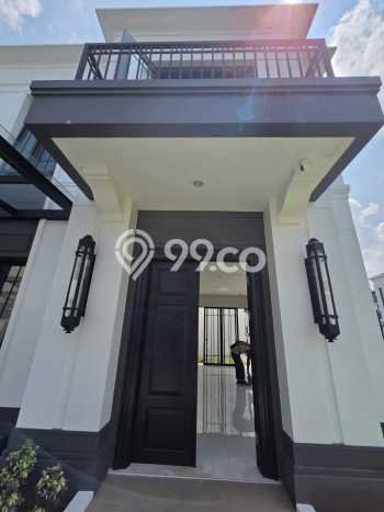 Disewakan Rumah Harga Terjangkau di Summarecon Crown Gading Bekasi dengan 5 Kamar Tidur Disewakan Rumah Harga Terjangkau di Summarecon Crown Gading Bekasi dengan 5 Kamar Tidur