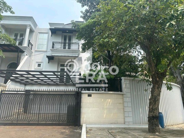 For Sale Rumah Elit Exclusive di Kebayoran Baru, Jakarta Selatan For Sale Rumah Elit Exclusive di Kebayoran Baru, Jakarta Selatan