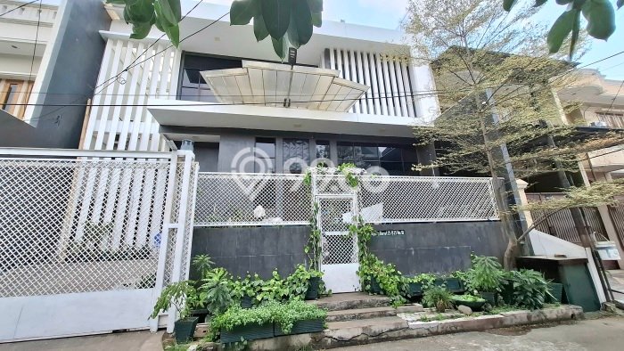 Rumah Elit Akses Strategis di Jakarta Utara Semi Furnished Rumah Elit Akses Strategis di Jakarta Utara Semi Furnished