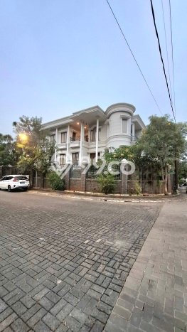 Siap Huni Hunian Elit 5 Kamar di Kelapa Gading Dekat ke Mana Pun Siap Huni Hunian Elit 5 Kamar di Kelapa Gading Dekat ke Mana Pun