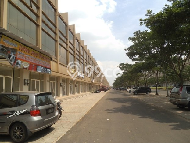 Unit Ruko Disewakan di Green Lake City di Area Ramai & Strategis Unit Ruko Disewakan di Green Lake City di Area Ramai & Strategis