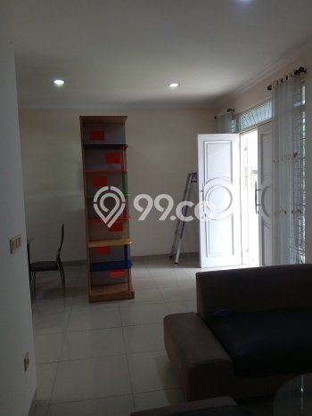 Hot Offer Hunian Mewah Ideal dan Luas di Cipondoh, Tangerang Hot Offer Hunian Mewah Ideal dan Luas di Cipondoh, Tangerang