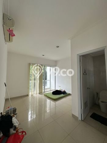 Rumah sewa siap pakai 4 Kamar Tidur di Green Lake City, Jakarta Barat Rumah sewa siap pakai 4 Kamar Tidur di Green Lake City, Jakarta Barat