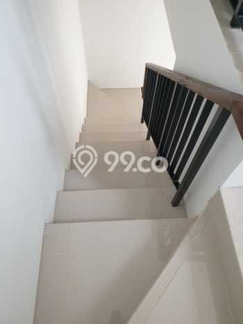 Disewakan! Rumah 3 Kamar Tidur &
2 Kamar Mandi di Semanan, Jakarta Barat Disewakan! Rumah 3 Kamar Tidur &
2 Kamar Mandi di Semanan, Jakarta Barat