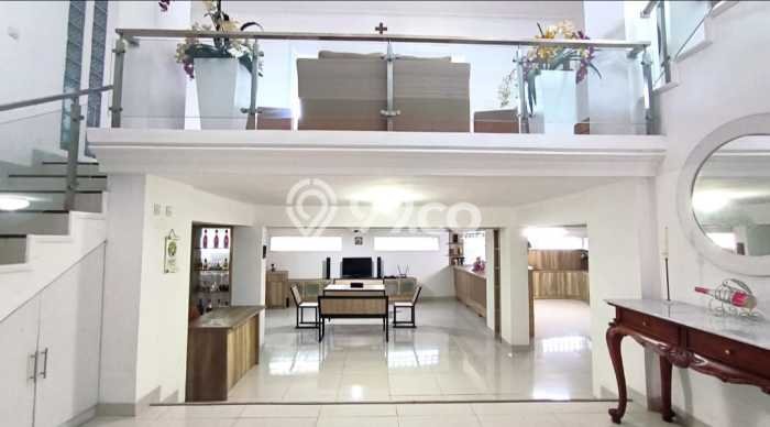 LIMITED OFFER! Rumah Premium area , LT 207m2m² LB 948m2m² LIMITED OFFER! Rumah Premium area , LT 207m2m² LB 948m2m²