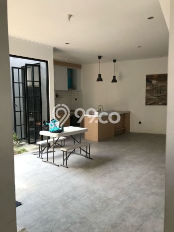 Rumah Menguntungkan di , Dekat Kawasan Bisnis, Bandung - LT 168m2m² Rumah Menguntungkan di , Dekat Kawasan Bisnis, Bandung - LT 168m2m²