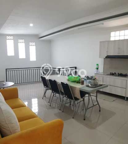 Rumah Luxury Modern Tanpa Renovasi di BKR Bandung Rumah Luxury Modern Tanpa Renovasi di BKR Bandung