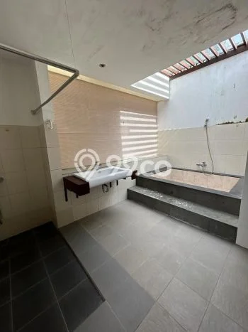 SPECIAL OFFER! Rumah di Dago, 2 KT, Lingkungan Asri, LT 189m² LB 199m² SPECIAL OFFER! Rumah di Dago, 2 KT, Lingkungan Asri, LT 189m² LB 199m²