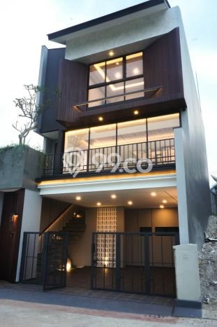 Rumah Mewah LB 235m2 Siap Huni Desain Elegan di Setra Duta, Bandung Rumah Mewah LB 235m2 Siap Huni Desain Elegan di Setra Duta, Bandung
