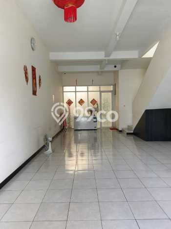 Ruko Area Komersial Kawasan Taman Kopo Indah, Luas 80m², Siap Usaha Ruko Area Komersial Kawasan Taman Kopo Indah, Luas 80m², Siap Usaha