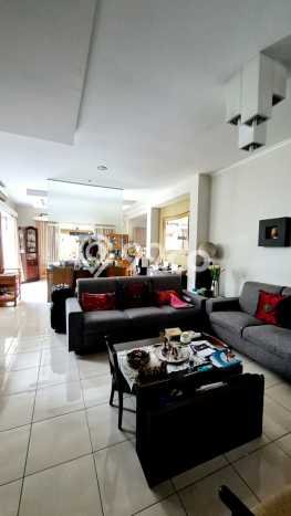 Rumah Nyaman dengan Luas Tanah 360m² dan Luas Bangunan 214m² di Kawasan Padalarang, Bandung Barat Rumah Nyaman dengan Luas Tanah 360m² dan Luas Bangunan 214m² di Kawasan Padalarang, Bandung Barat