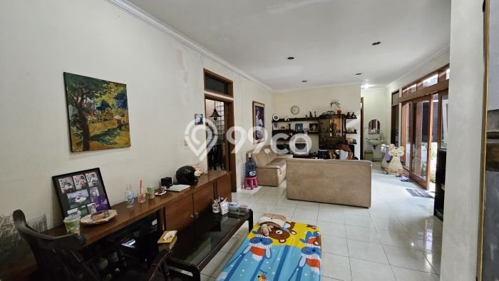 Rumah Dengan Harga Terbaik LT 200m² Akses Mudah di Jantung Kota Singgasana, Bandung Rumah Dengan Harga Terbaik LT 200m² Akses Mudah di Jantung Kota Singgasana, Bandung