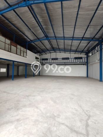 Gudang Disewa di Bandung dengan LB 600m2 Area Komersial Ramai Gudang Disewa di Bandung dengan LB 600m2 Area Komersial Ramai