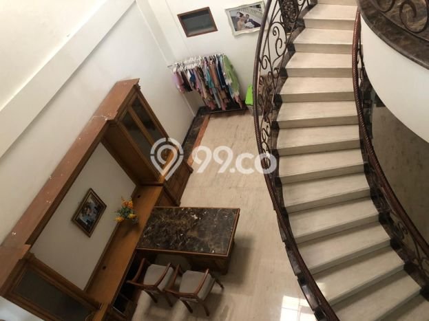 Rumah Elit Modern Tanpa Renovasi di Cipaganti Bandung Rumah Elit Modern Tanpa Renovasi di Cipaganti Bandung