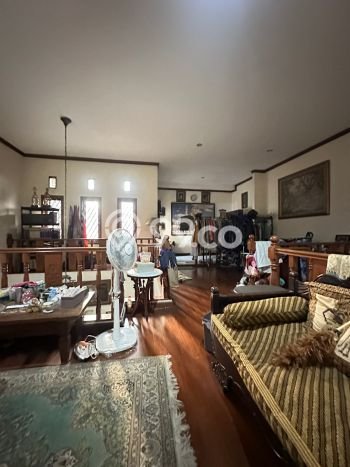 Rumah Elit Modern Tanpa Renovasi di Kopo Permai Bandung Rumah Elit Modern Tanpa Renovasi di Kopo Permai Bandung