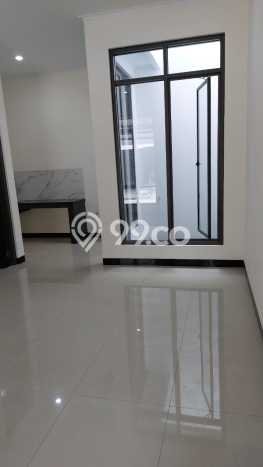 Disewakan! Rumah 2 Kamar Tidur &
2 Kamar Mandi di Taman Kopo Indah, Bandung Disewakan! Rumah 2 Kamar Tidur &
2 Kamar Mandi di Taman Kopo Indah, Bandung