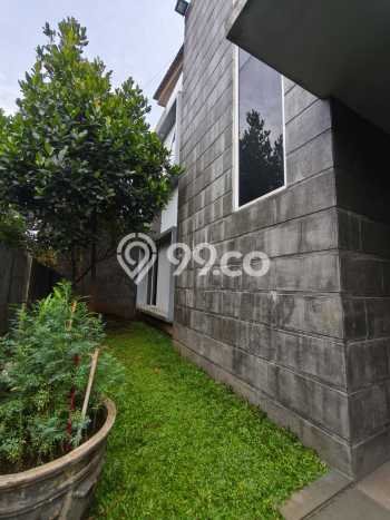 Rumah Elit Modern Tanpa Renovasi di Bandung Kota Bandung Rumah Elit Modern Tanpa Renovasi di Bandung Kota Bandung