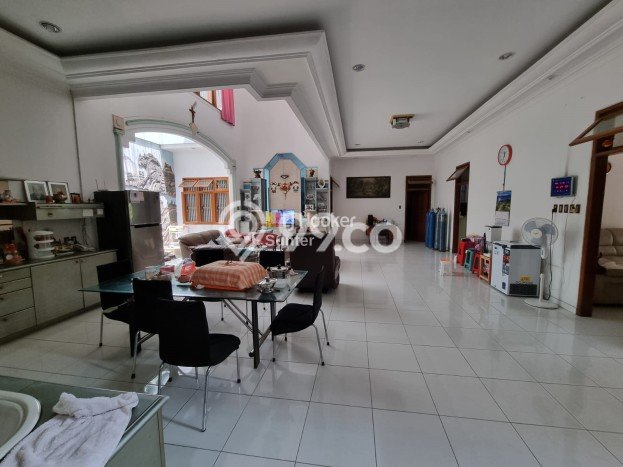 Jual Rumah Luas Megah Dengan View Eksklusif di Jelambar, Jakarta Barat Jual Rumah Luas Megah Dengan View Eksklusif di Jelambar, Jakarta Barat