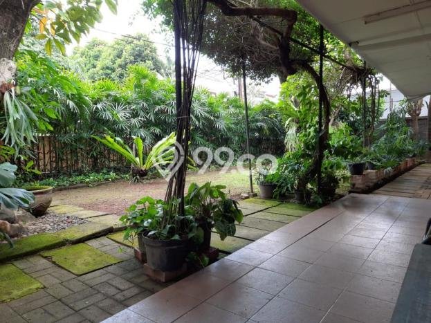 Hunian Eksklusif Siap Huni LT 984m2 di Kebayoran Baru, Jakarta Selatan Hunian Eksklusif Siap Huni LT 984m2 di Kebayoran Baru, Jakarta Selatan