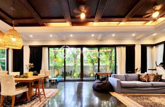 Dijual Rumah Mewah Megah Dengan View Eksklusif di Pejaten, Jakarta Selatan Dijual Rumah Mewah Megah Dengan View Eksklusif di Pejaten, Jakarta Selatan