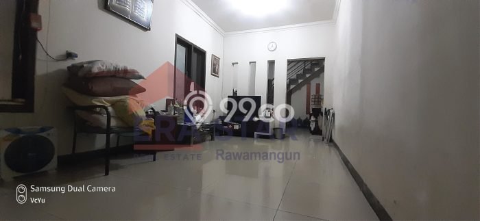Ready to Use! Luxury House LT 135m2 Desain Elegan di Rawamangun Ready to Use! Luxury House LT 135m2 Desain Elegan di Rawamangun