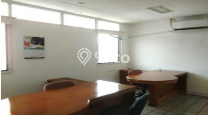 Ruko Paling Dicari LB 420m2 Dijual di Kebon Jeruk Ruko Paling Dicari LB 420m2 Dijual di Kebon Jeruk