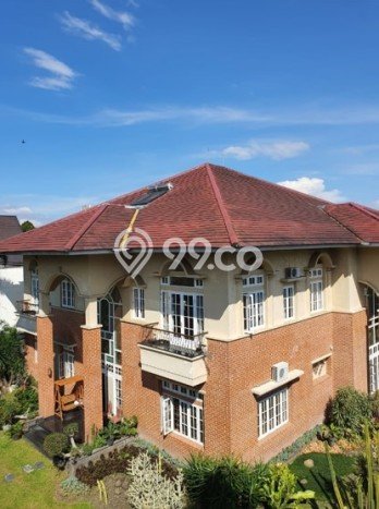 Rumah Eksklusif Dijual LT 2000m2 di Coblong, Bandung Rumah Eksklusif Dijual LT 2000m2 di Coblong, Bandung