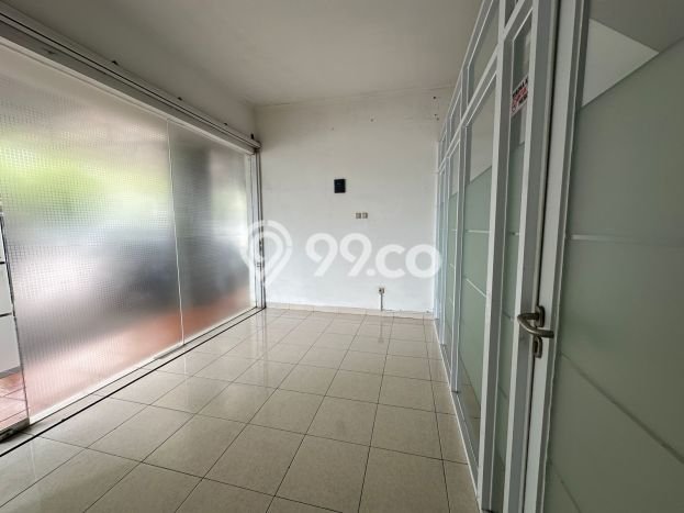 Disewakan Ruko di Coblong Bandung LT 100m2, LB 101m2 Disewakan Ruko di Coblong Bandung LT 100m2, LB 101m2