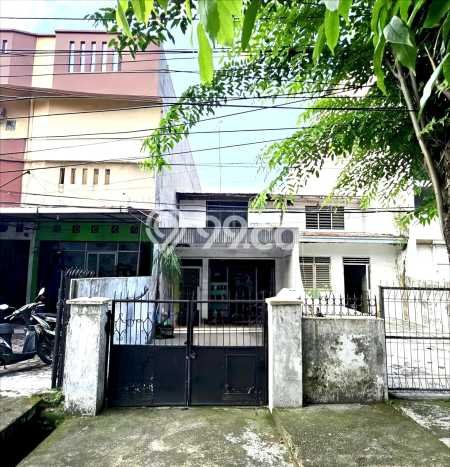 Rumah Strategis Modern Lb 192m2 di Medan Timur, Medan Rumah Strategis Modern Lb 192m2 di Medan Timur, Medan