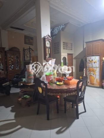 Rumah Modern Cantik 8 KT Bisa Langsung Pindah di Karawaci Rumah Modern Cantik 8 KT Bisa Langsung Pindah di Karawaci