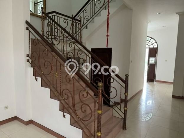 Rumah Eksklusif LB 350m2 di Baranangsiang Bogor untuk Disewa Rumah Eksklusif LB 350m2 di Baranangsiang Bogor untuk Disewa