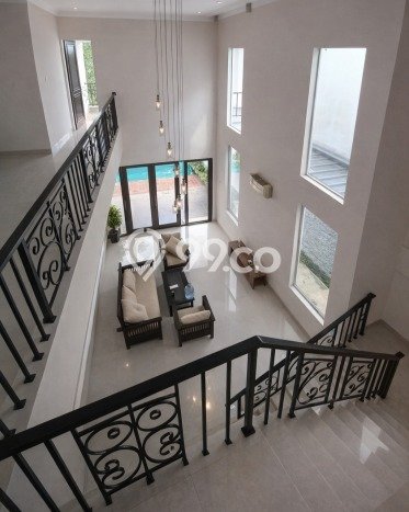 Rumah Elit LB 577m2 Siap Pakai Desain Elegan di Kemang, Jakarta Selatan Rumah Elit LB 577m2 Siap Pakai Desain Elegan di Kemang, Jakarta Selatan