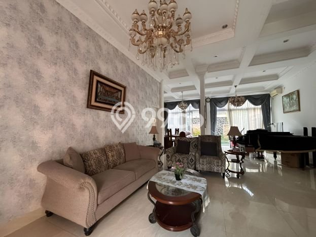 Rumah Cantik Siap Pakai Di Jagakarsa Luas 330m2 Lokasi Strategis Rumah Cantik Siap Pakai Di Jagakarsa Luas 330m2 Lokasi Strategis