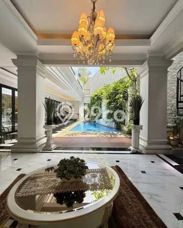 Rumah Luxury Modern Tanpa Renovasi di Pondok Indah Jakarta Selatan Rumah Luxury Modern Tanpa Renovasi di Pondok Indah Jakarta Selatan
