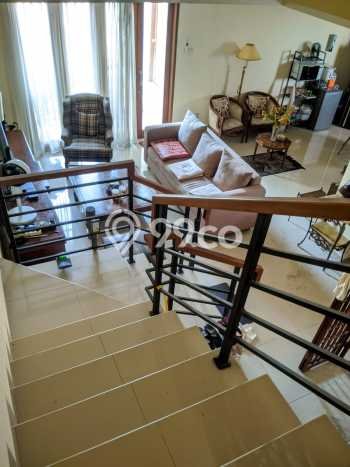 Rumah Luxury Modern Tanpa Renovasi di Bintaro Jakarta Selatan Rumah Luxury Modern Tanpa Renovasi di Bintaro Jakarta Selatan